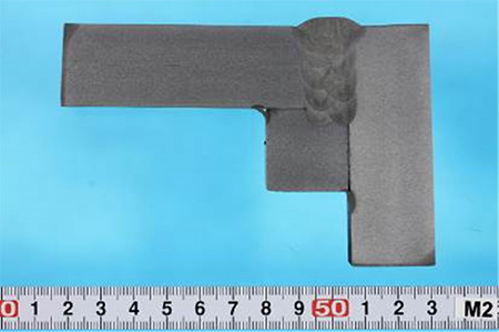 Fig. 3 Cross section of corner weld done with Ultra-narrow-gap J-STAR® Welding